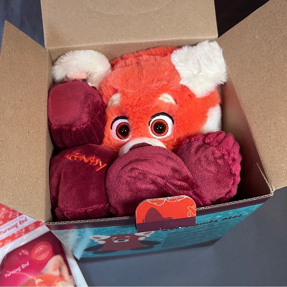NEW Scentsy Red Panda Mei Scentsy Buddy with scent pack! - Picture 4 of 10